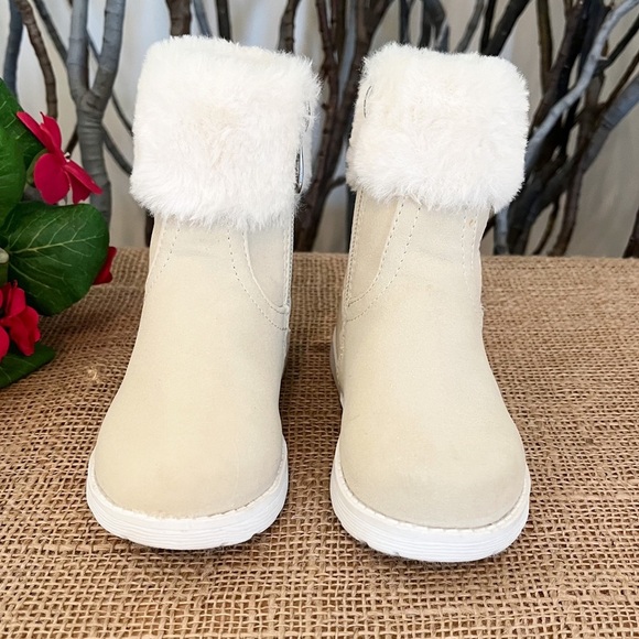 Tahari Toddler Mable Shimmer Fur-Lined Winter Boots - Picture 2 of 9